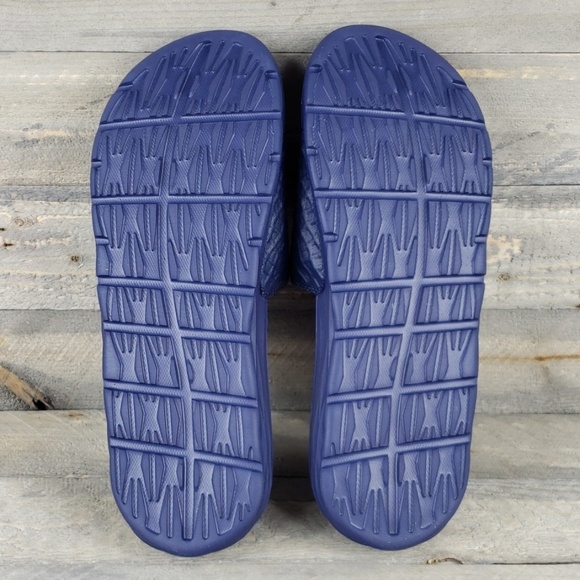 benassi flip flops